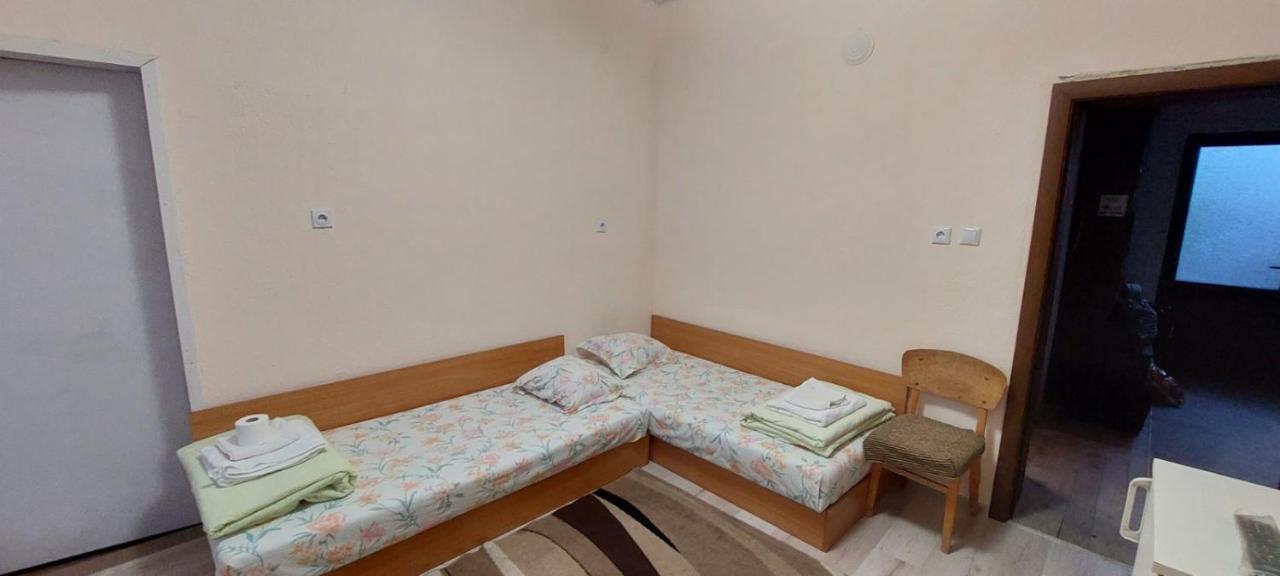 Guest House Kukera パヴェル・バニャ エクステリア 写真